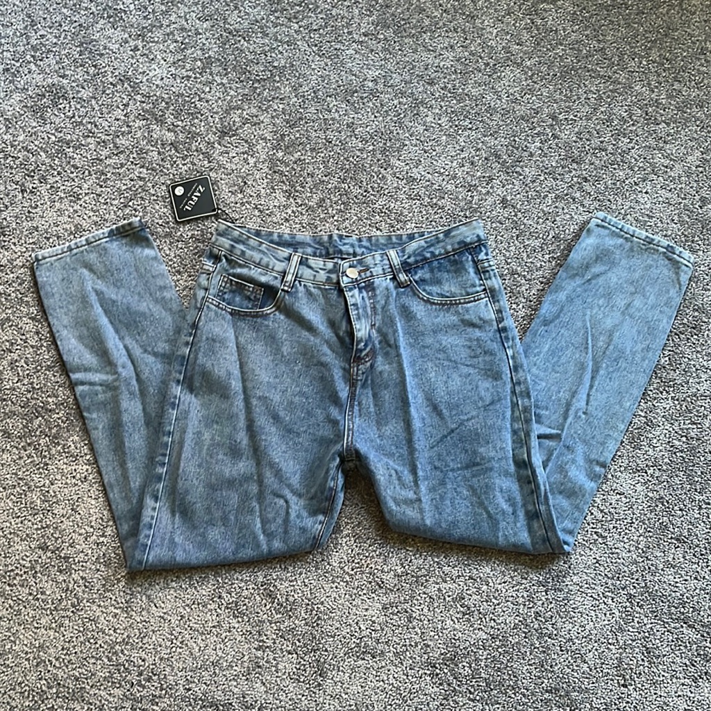 Nwt Basic Mom Jeans
